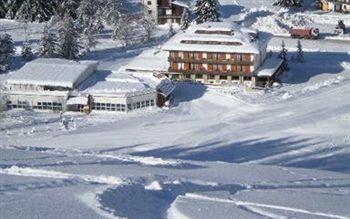 Hotel Cristallo Folgaria Εξωτερικό φωτογραφία